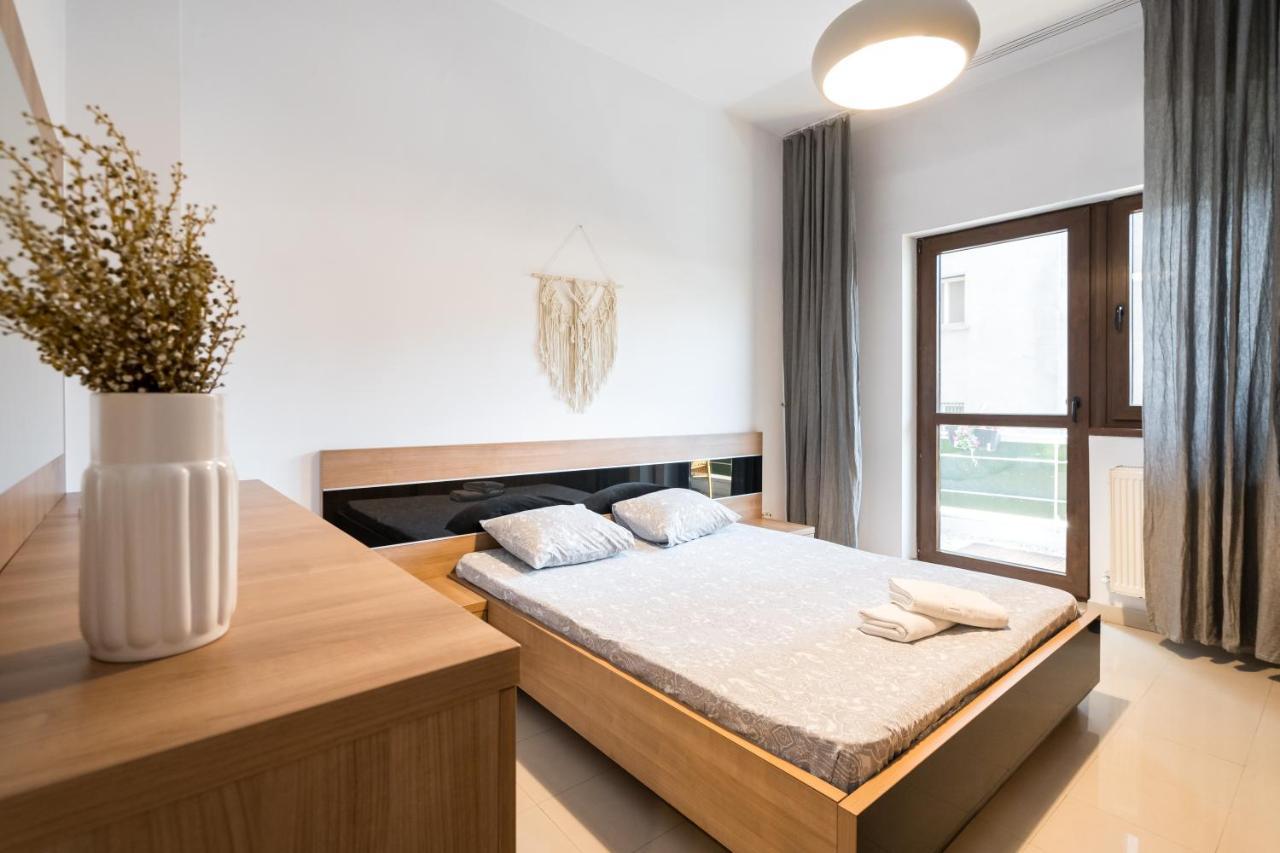Modern & Spacious Apartment - Prime Location Near Bucharest'S Old Town エクステリア 写真